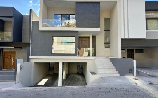 Casa Bosque Real
